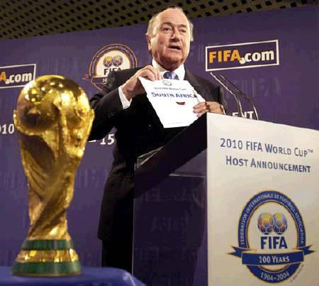FIFA President Sepp Blatter announces that South Africa has won the right to host the 2010 Soccer World Cup, Zurich, May 15, 2004.