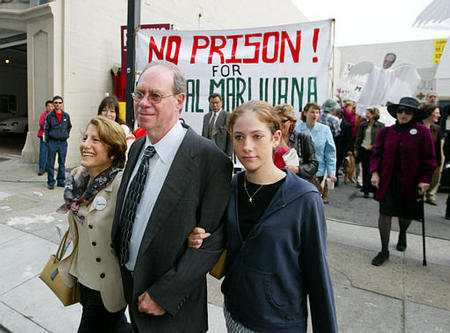 Ed Rosenthal, the self-proclaimed Guru of Ganja walks with his wife, Jane, and daughter, Justine, Federal court building, San Francisco, June 4, 2003.