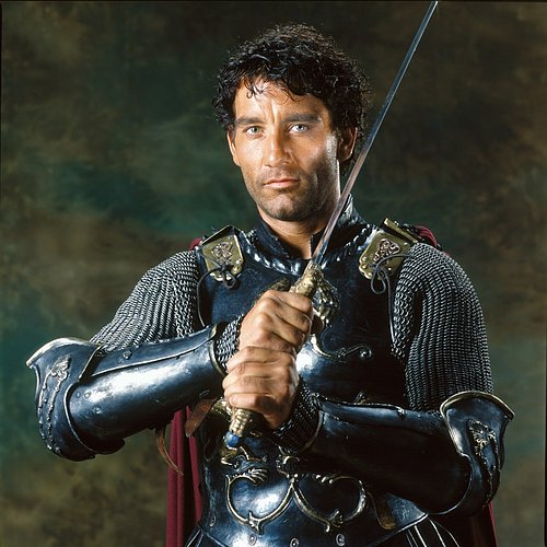 Clive Owen as Arthur in King Arthur (2004)