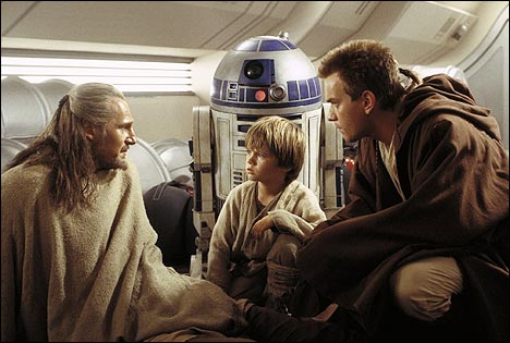 Liam Neeson as Qui-Gon Jinn, Jake Lloyd as Anakin Skywalker and Ewan McGregor as Obi-Wan Kenobi in 'Star Wars - Episode I -The Phantom Menace' (1999).