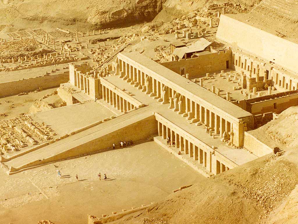 Deir al-Bahari with temples of Hatshepsut, Thutmosis III and Mentuhotep II, Luxor, Egypt, 2006.